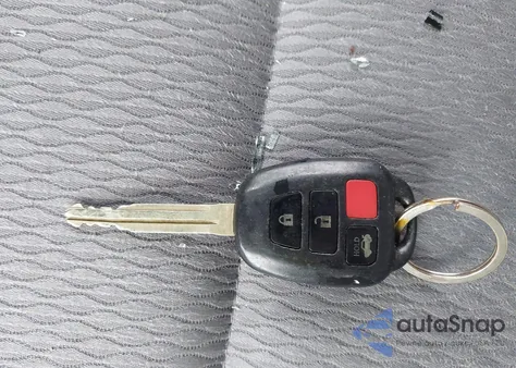 2014 Toyota Corolla Le z USA, uszkodzony, nr VIN 5YFBURHE5EP104014